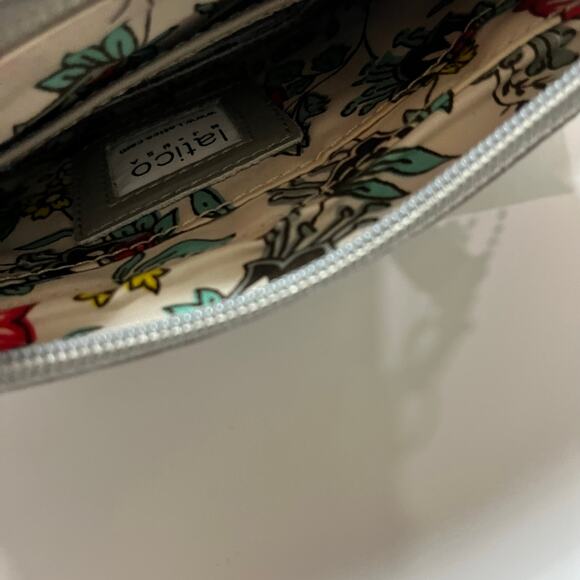 Latico NWT Genuine Leather Grey Wristlet Wallet (2643) - Picture 5 of 7